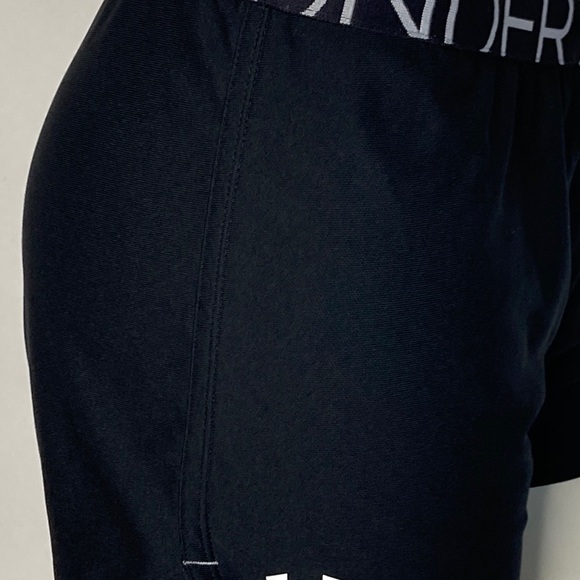 Under Armour Loose heatgear Sz YXL - Picture 3 of 6